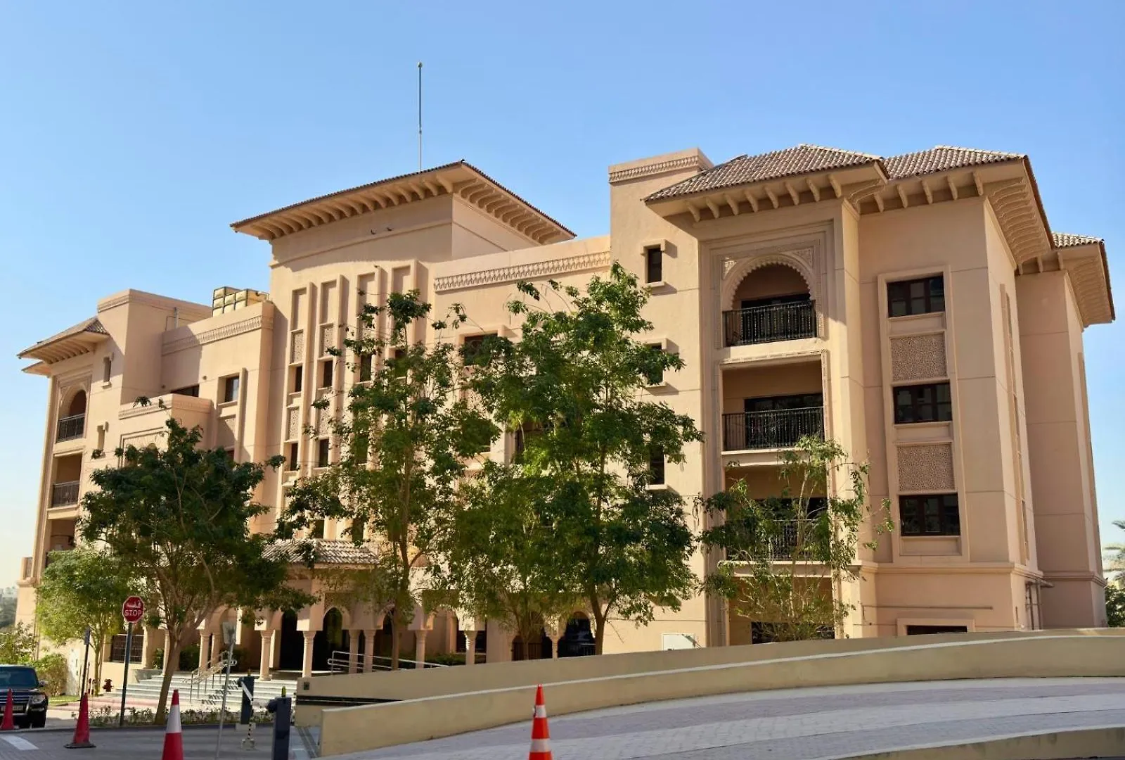 Vibrant Getaway 1Br Furnished - Near Golf Course Apartment Dubai