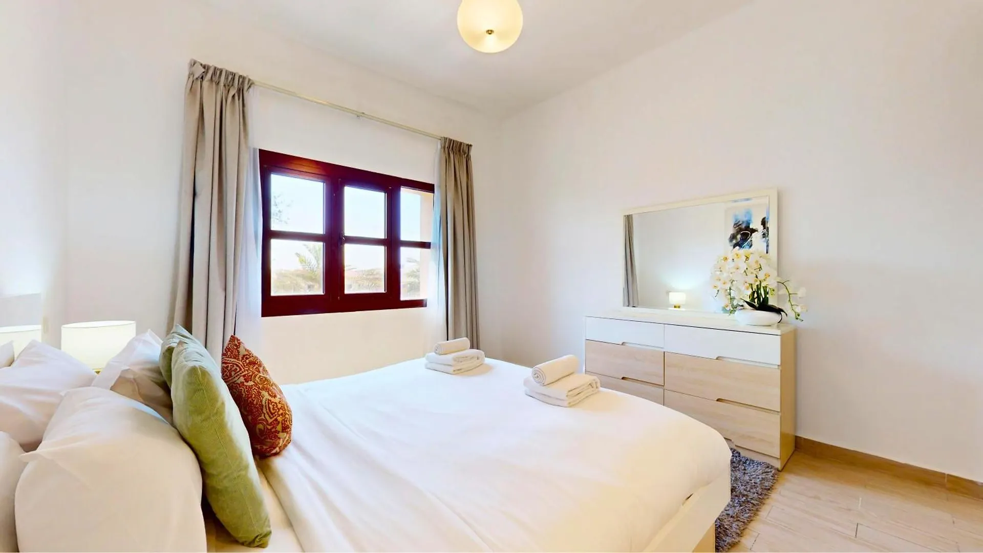 Vibrant Getaway 1Br Furnished - Near Golf Course Apartment Dubai